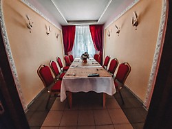                         VIP-зал